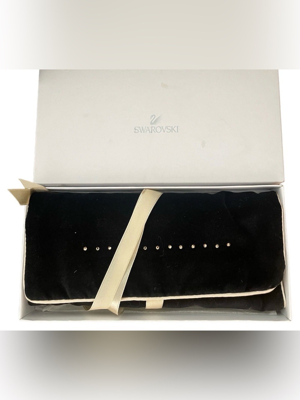Swarovski jewelry organizer pouch with row of crystals & cream ribbon ties NIB